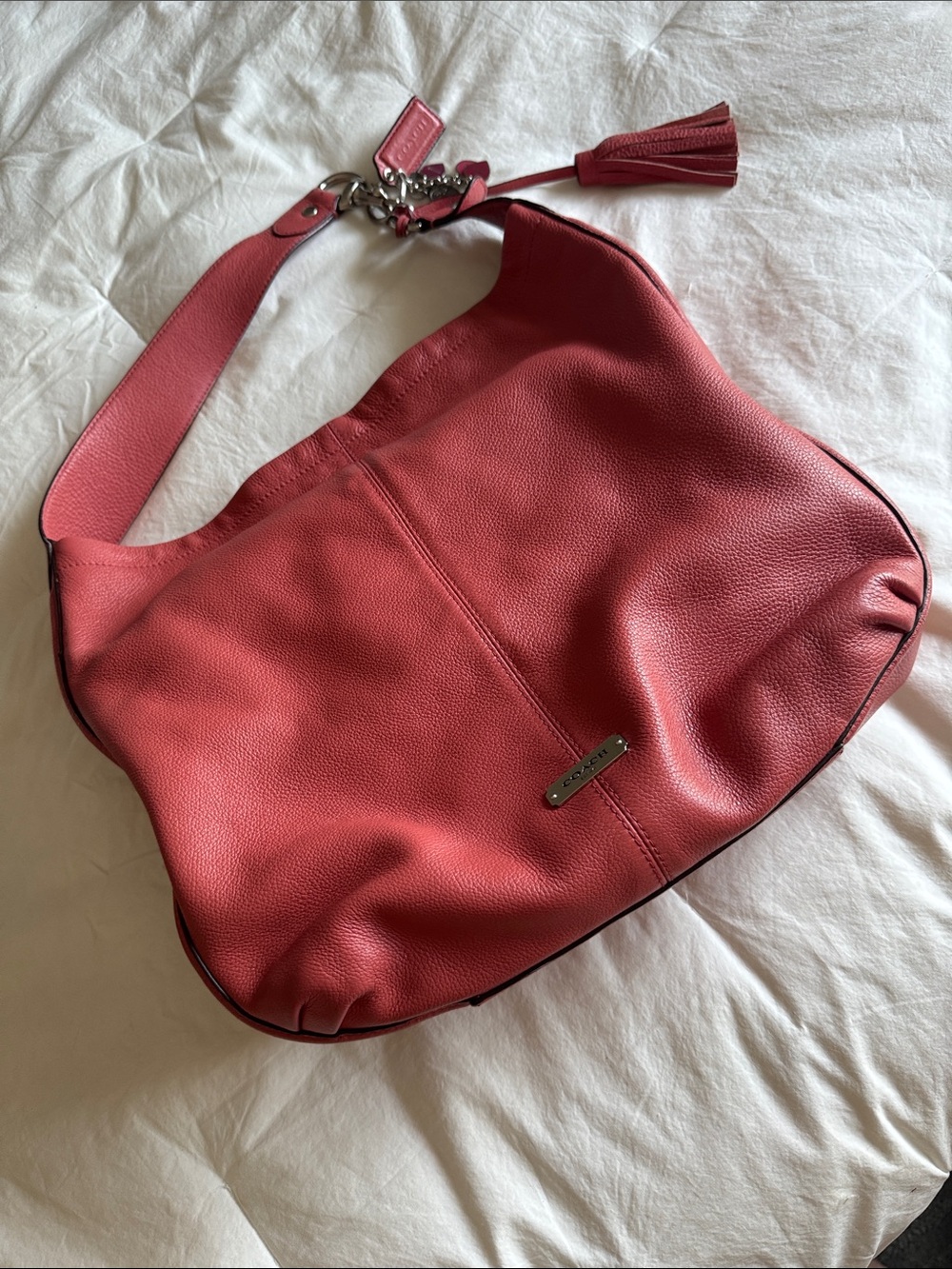 MINT Exterior Coach Avery Large Hobo Bag Coral Pebbled Leather Tassel F23309